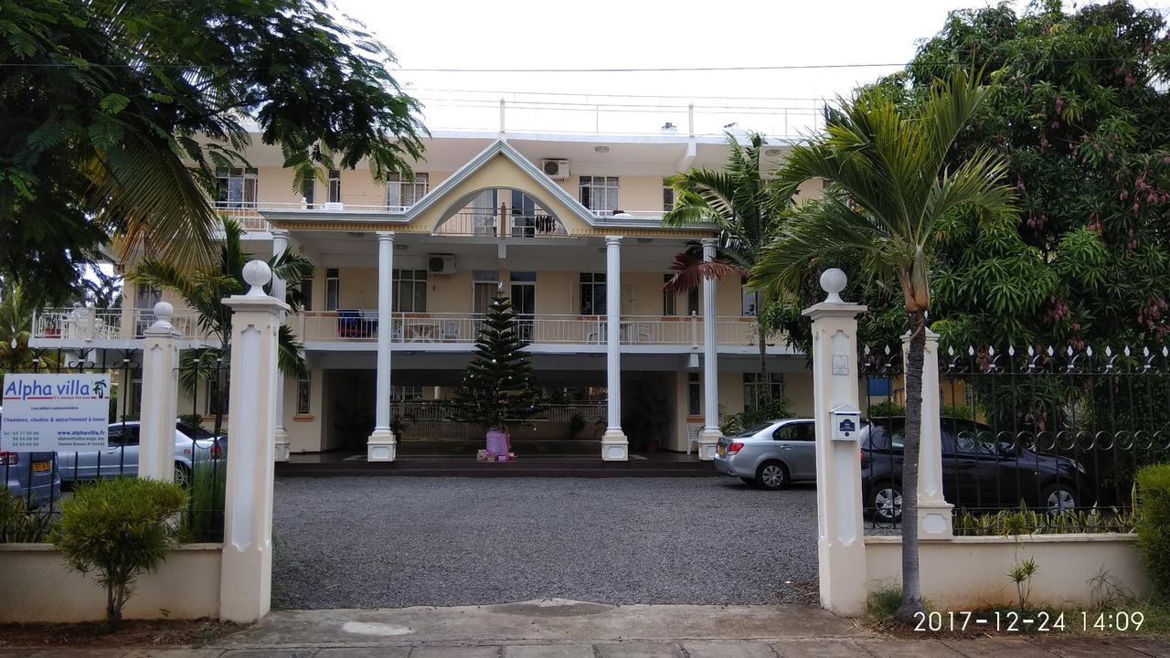 Alpha Villa Flic en Flac Exterior photo